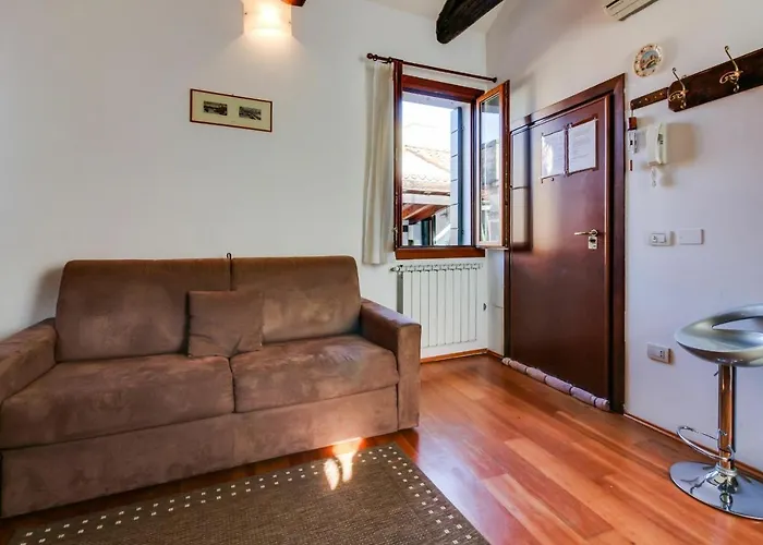 Ramo Venier By Halldis Apartman *